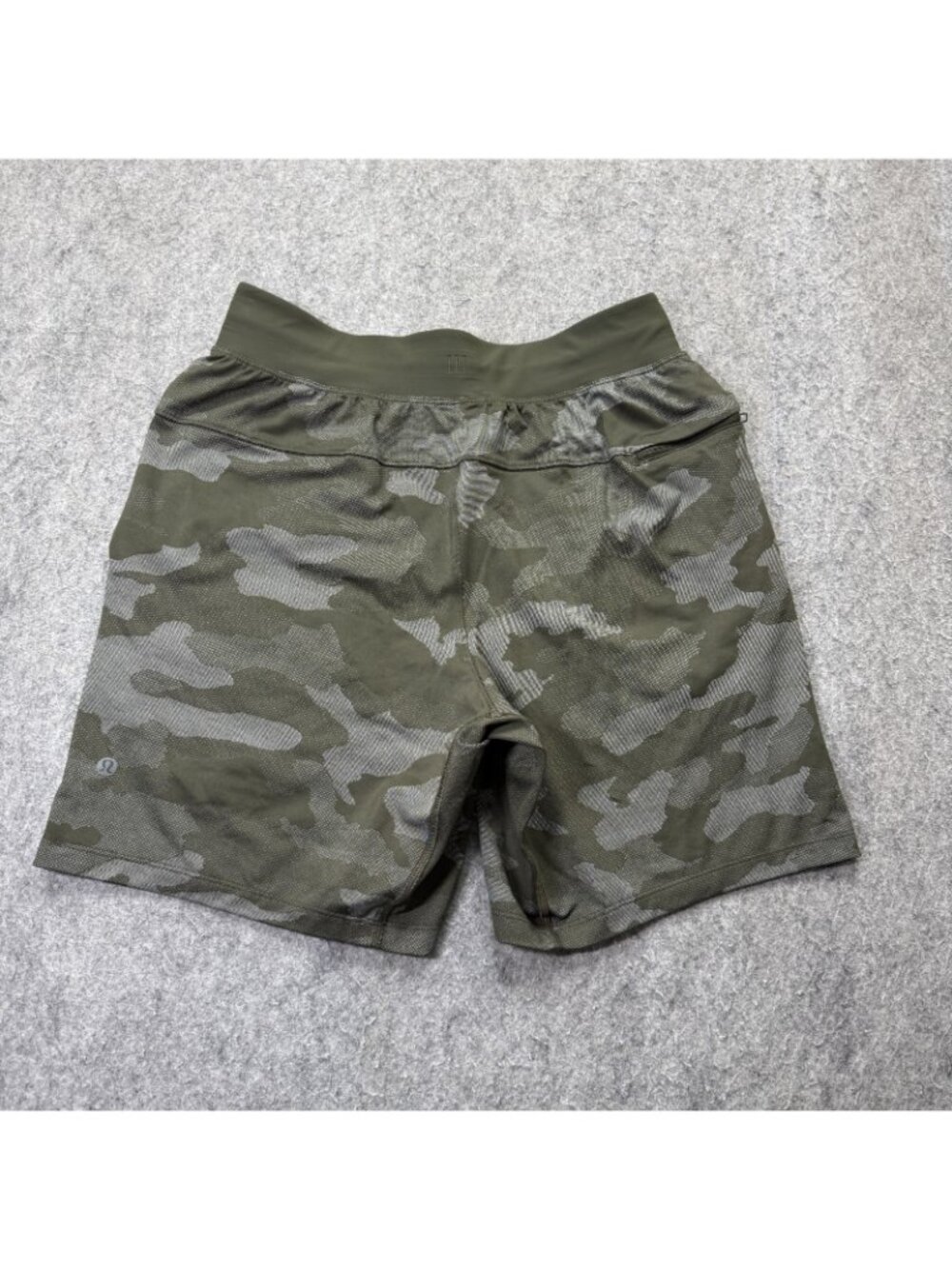 Lululemon License to Train Shorts Men S Green Camouflage Unlined 7" LM7APIS - Picture 7 of 14